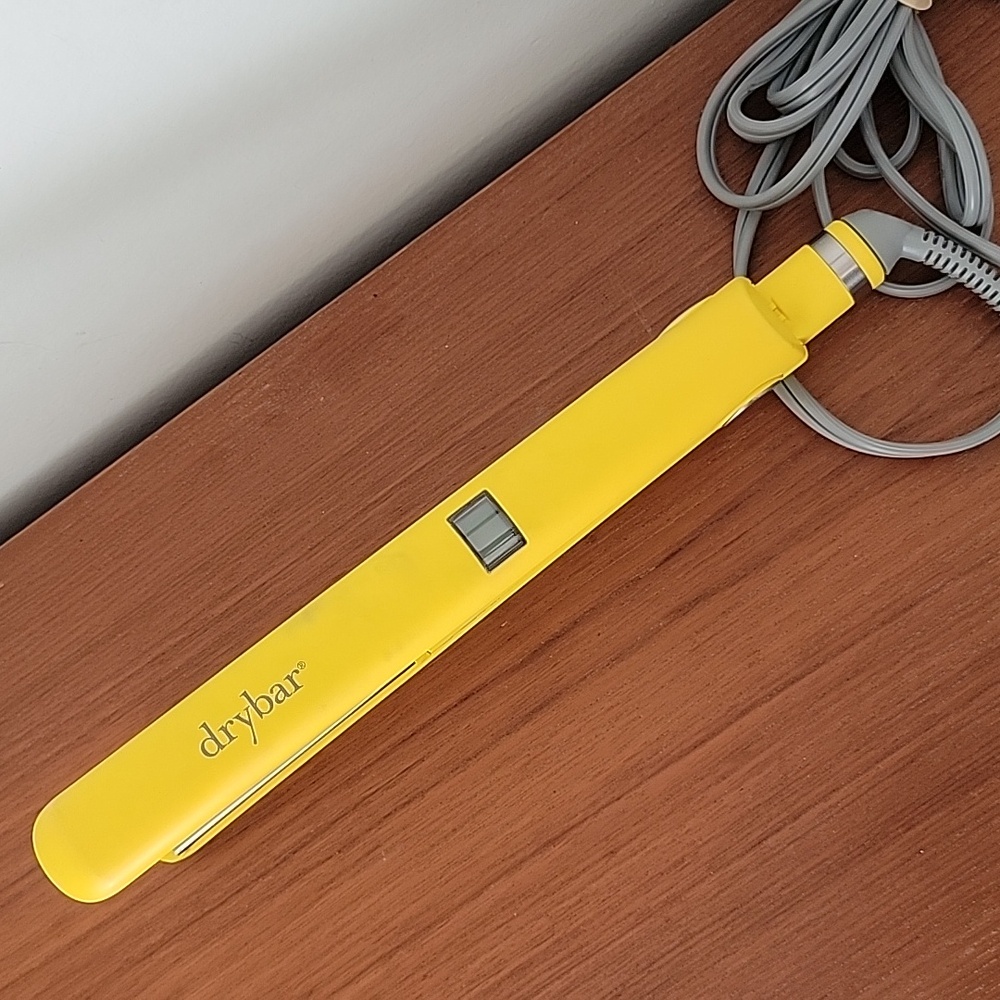 Drybar Digital Straightener  BinY